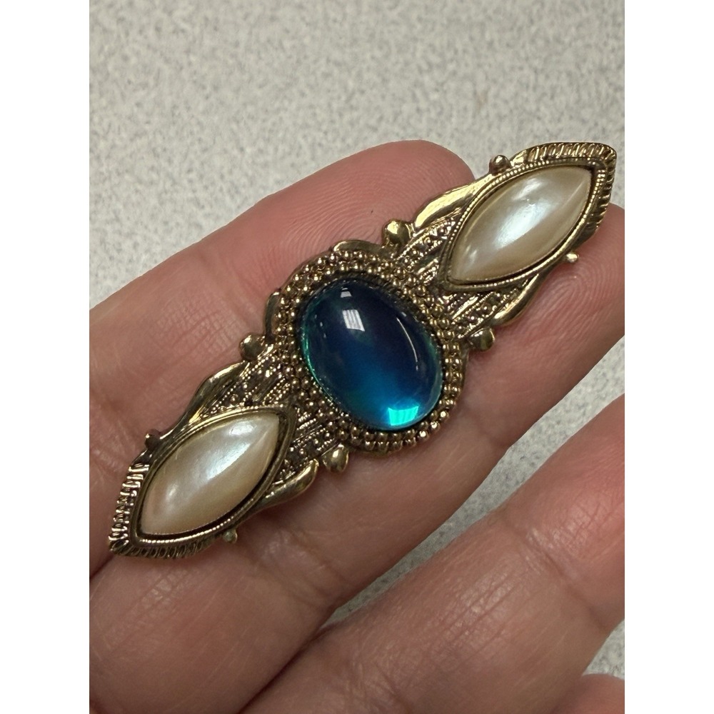 Cabochon Iridescent Bluish Green Collar Brooch Faux Pearls Gold Tone Pin